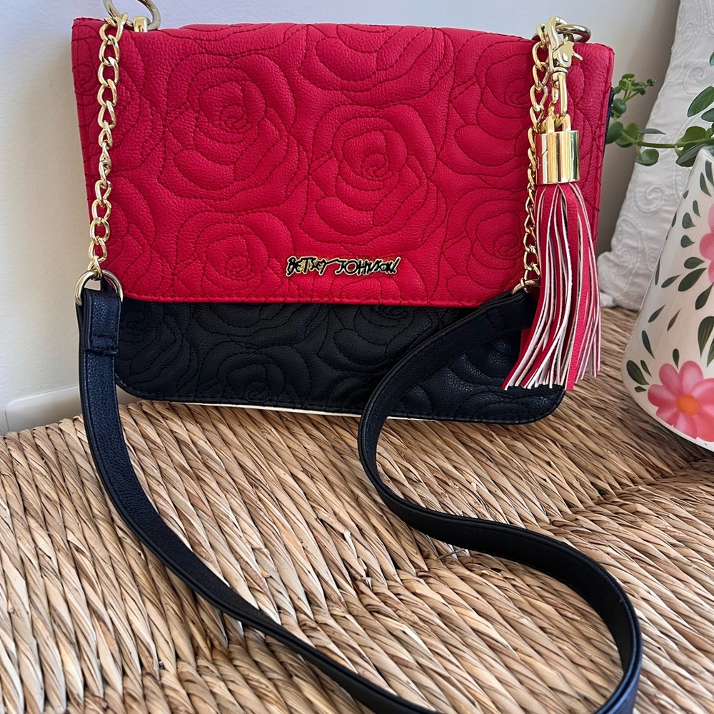 Betsey Johnson Hot Pink and Black Quilted Rose Crossbody with Gold Tassel. Vegan